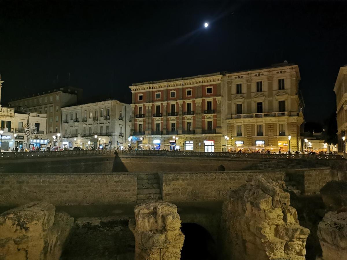 Апартаменты Piazza Sant' Oronzo Civico 40 Лечче Экстерьер фото